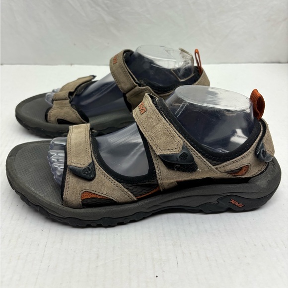 Teva Taupe and Black Men\'s Outdoor Strappy Sandals, SZ 9, box 21 main image 5